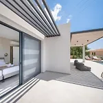 Agrilia Luxury Trapezaki טרפזאקי