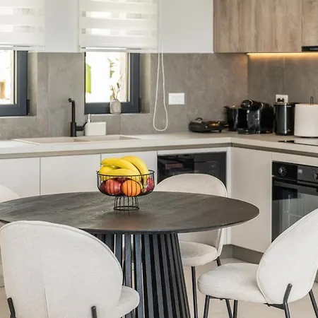 Agrilia Luxury Trapezaki * טרפזאקי