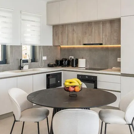 Agrilia Luxury Trapezaki *