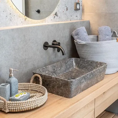 Agrilia Luxury Trapezaki טרפזאקי